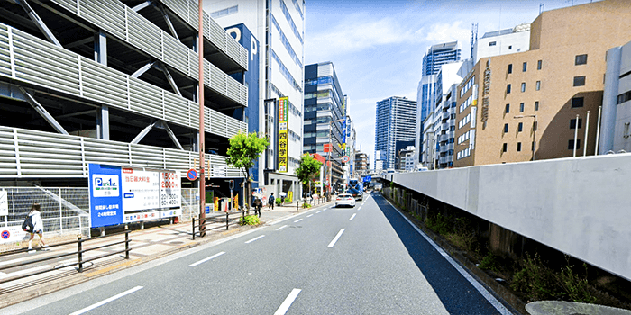 阪急からハカマエイト大阪梅田店への道