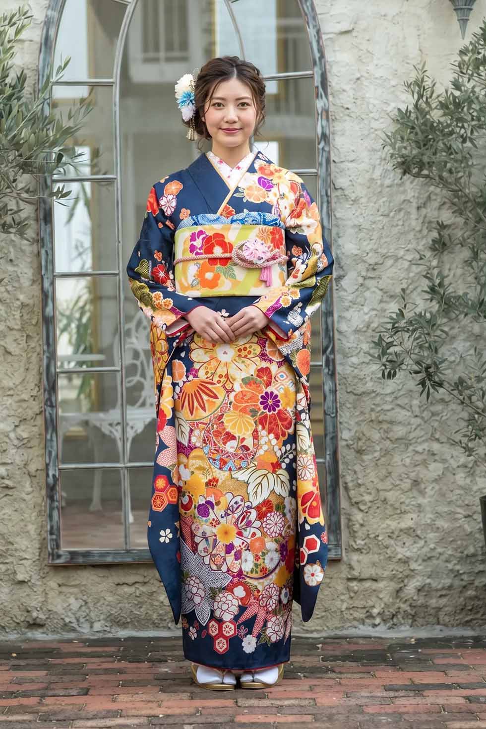 成人式振袖「紺地手まりに菊紅葉［FS1066］」