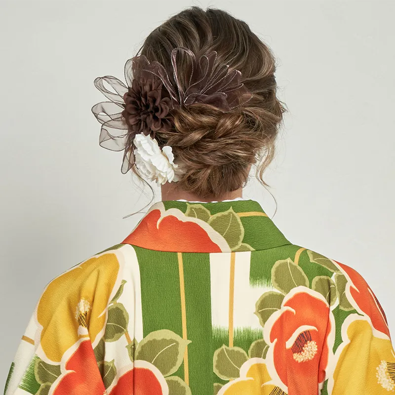 卒業式の袴に似合う髪型・ヘアスタイル・ヘアアレンジ アップスタイル シニヨンヘア