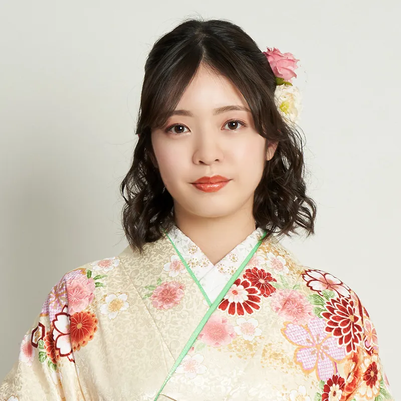 卒業式の袴に似合う髪型・ヘアスタイル・ヘアアレンジ ミディアムヘア ハーフアップヘア