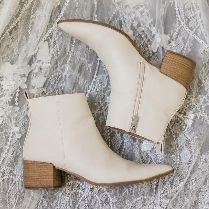 ふりそでエイトの振袖に似合うブーツ