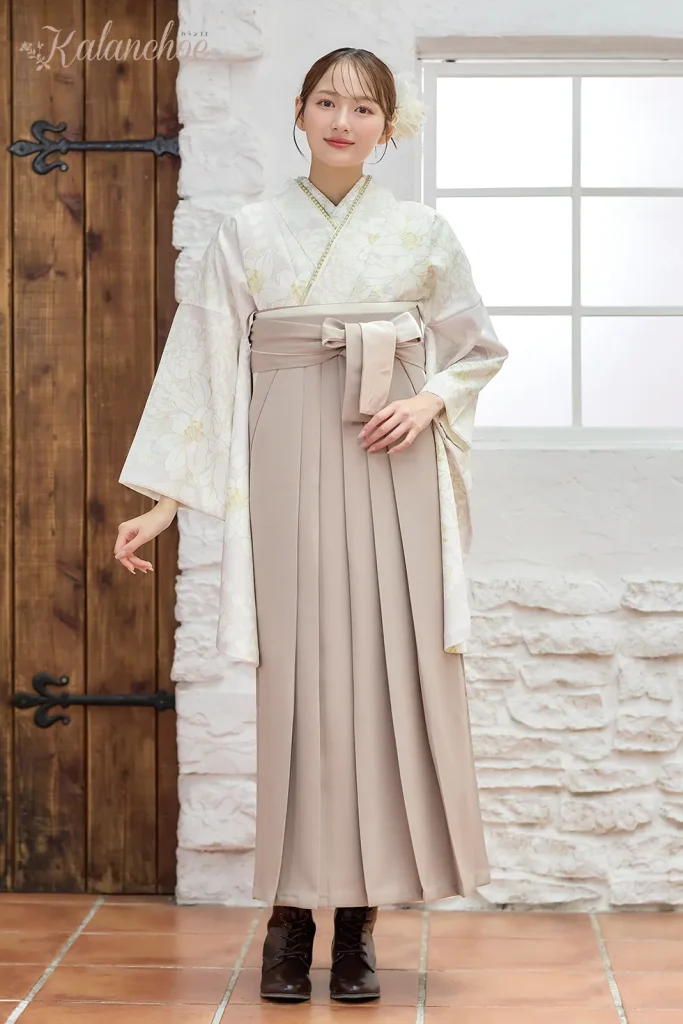 卒業式袴レンタル｜着物：白百合 花霞