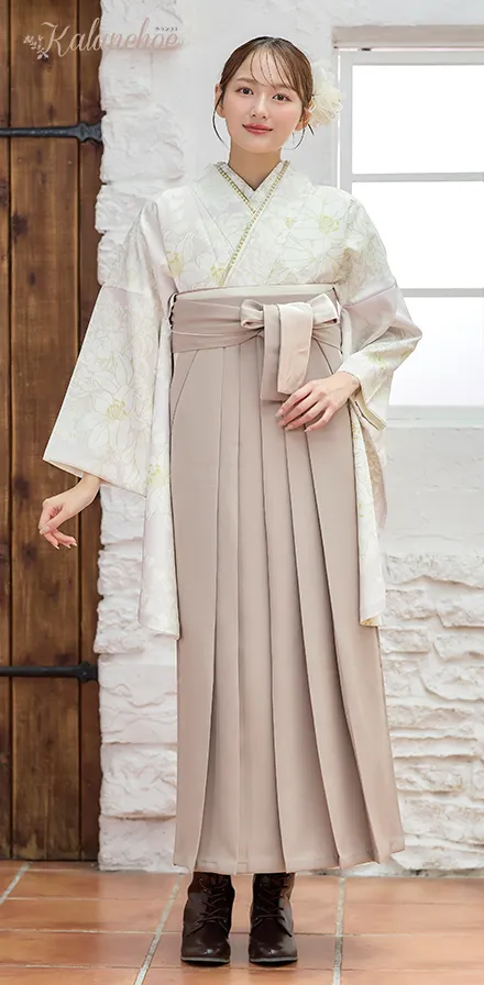 卒業式袴レンタル専門店ハカマエイトの着物・袴