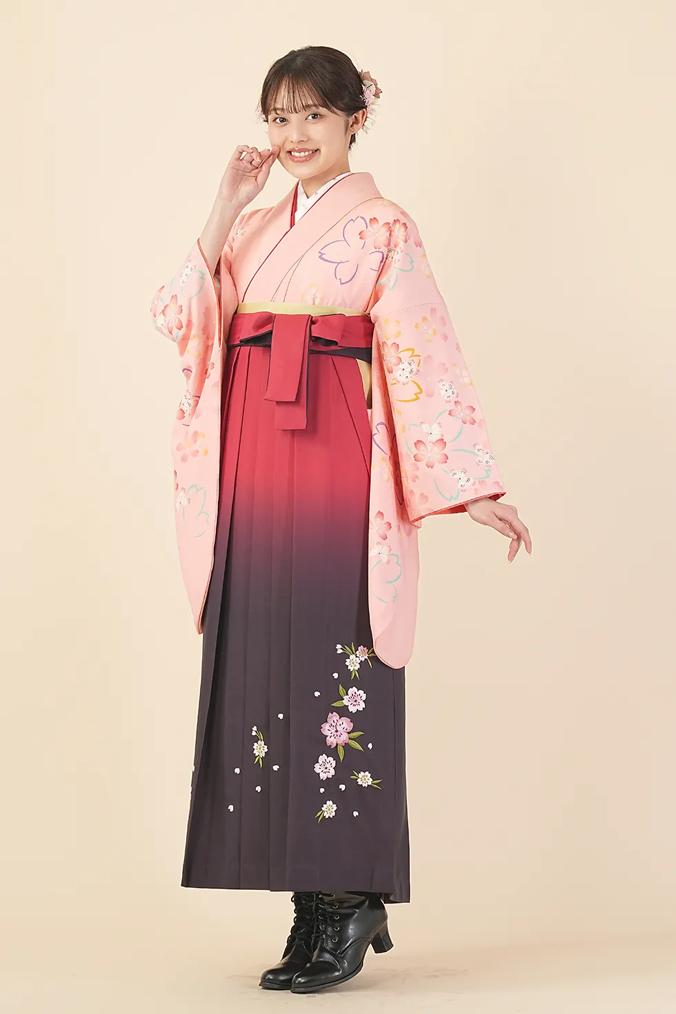 ピンク大桜の着物に赤紺ぼかし刺繍袴を合わせた卒業式袴レンタルコーデ｜ハカマエイト
