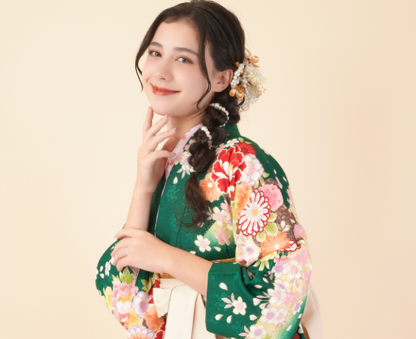 卒業式袴レンタルハカマエイトのWEBカタログ