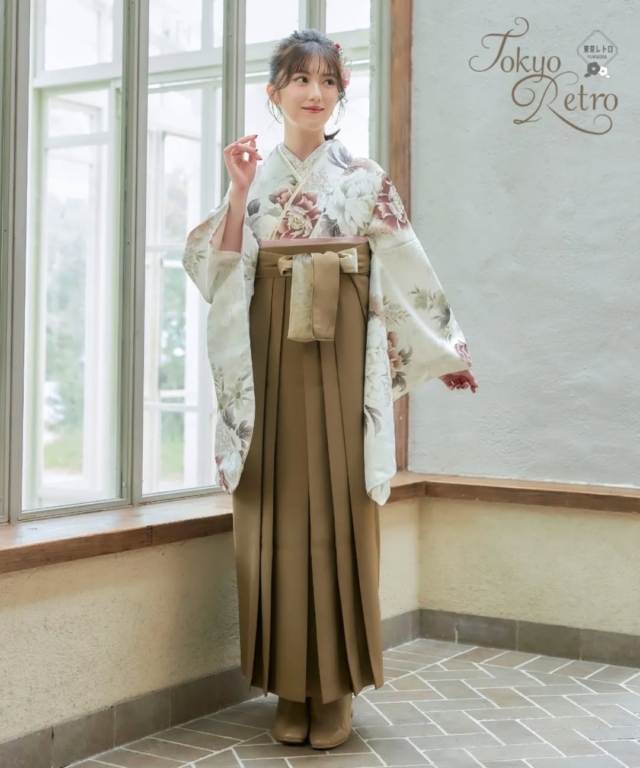 新作続々入荷☆
大人気の袴は早い者勝ち(⌒∇⌒)
是非お近くの店舗へ衣装を見に来てくださいね❤

ご来店予約はこちら↓
https://kimono-haregi.com/reserve/

昨年から大好評につき、ネットレンタルも4/2より受付開始!!
宅配レンタルはこちらから↓
https://eight-hakama.com/

ーーーーーーーーーーーーーーーーーーーーー
🆕・名古屋栄店
《地下鉄東西線・明城線・名鉄線「栄駅」直結》

・大阪梅田店
《JR「大阪駅」より徒歩5分》

・大阪天王寺店
《JR・大阪メトロ「天王寺駅」より徒歩5分・近鉄南大阪線「大阪阿倍野橋駅」より徒歩5分》

・関大前店
《阪急千里線「関大前駅」より徒歩5分》

・京都河原町店
《阪急「京都河原町駅」より徒歩5分》

・神戸三宮店
《JR三ノ宮、 阪急・阪神神戸三宮駅より 徒歩5分》
ーーーーーーーーーーーーーーーーーーーーーーーーーーーーー
#ハカマエイト
#袴コーデ
#卒業式ヘア
#袴
#卒業袴
#くすみカラー
#26卒